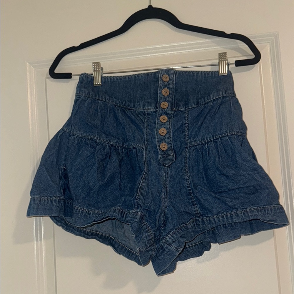 High Waist Denim Blue Shorts with Vintage Pleats